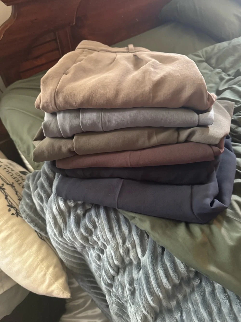 Aritzia Effortless Pants Bundle (6 Pairs) Neutral Colors Size 8 - Picture 2 of 2